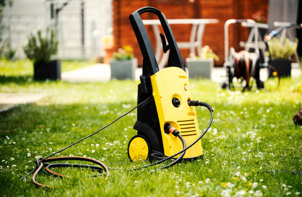Professional Pressure Washing Services in Acushnet Center, MA